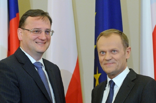 Český premiér Petr Nečas jednal s polským premiérem Donaldem Tuskem o spolupráci v hospodářství, dopravě i armádě.