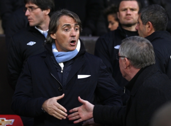 Roberto Mancini na lavičce City skončil. Roberto Mancini na lavičce City skončil.