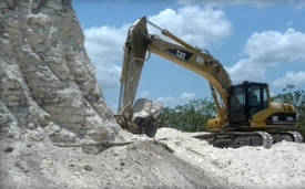 Pyramida prostě překážela.