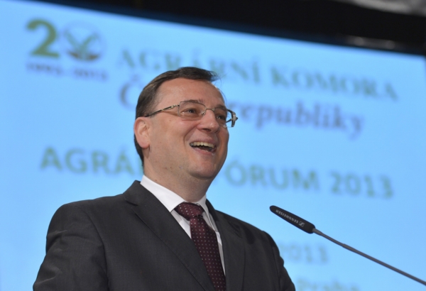 Premiér Petr Nečas vystoupil 14. května v Praze na Agrárním fóru. Premiér Petr Nečas vystoupil 14. května v Praze na Agrárním fóru.