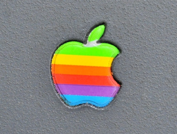 Internetový obchod iTunes společnosti Apple ve středu s největší pravděpodobností pokoří hranici padesáti miliard stažených aplikací. 