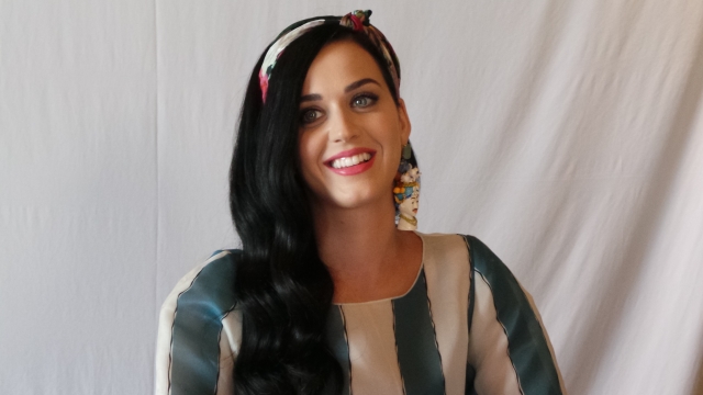 Katy Perryová už je rozvedená. A její matka z toho má ohromnou radost.