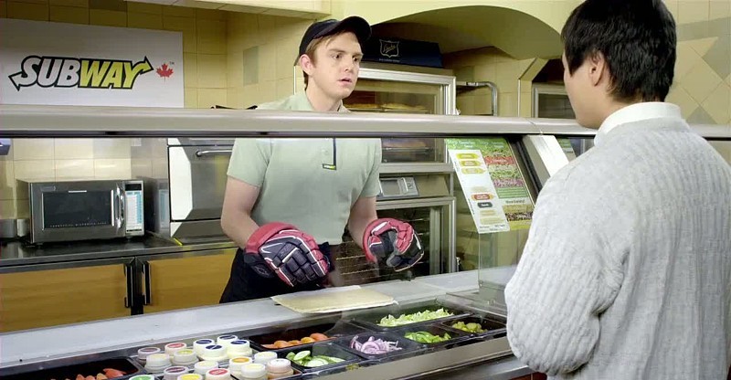 Reklama Subway v hokejovém stylu.