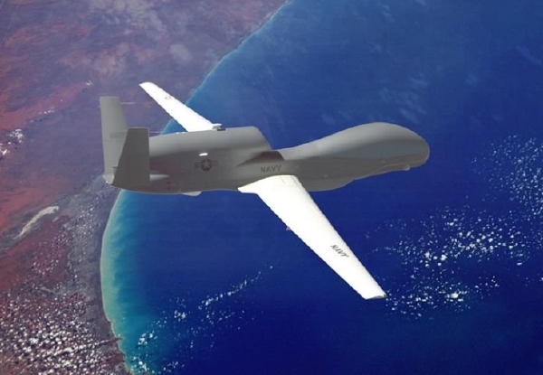 Global Hawk létá až 30 hodin nonstop.