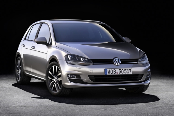Mezi nejprodávanější modely patří VW Golf sedmé generace.