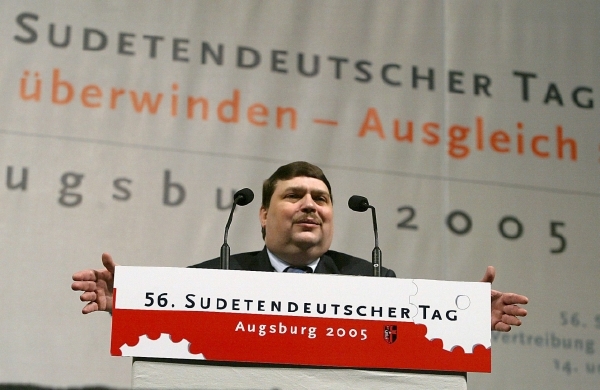 Nejvyšší představitel sudetských Němců Bernd Posselt. Nejvyšší představitel sudetských Němců Bernd Posselt.