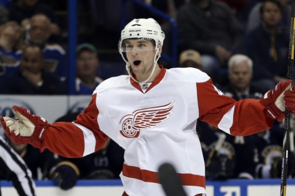 Útočník Detroitu Jakub Kindl.