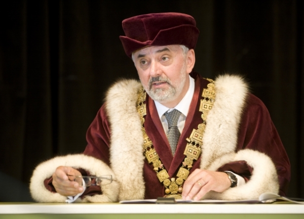 Rektor Jihočeské univerzity Libor Grubhoffer.