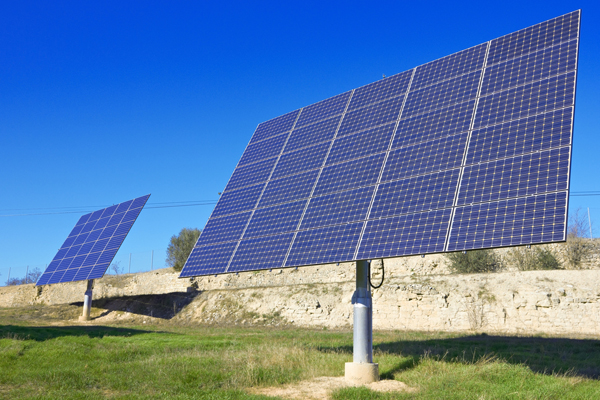 Česko je poseto solárními elektrárnami (ilustrační foto).