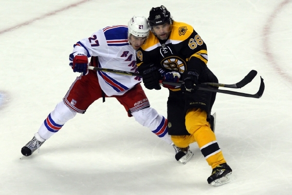 Jaromír Jágr se v play-off NHL střelecky trápí, zatím nedal ani gól. 