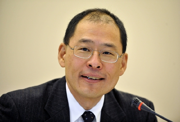 Masanori Yoshida z MMF se domnívá, že tuzemská ekonomika stojí na silných základech, přesto je však v recesi.