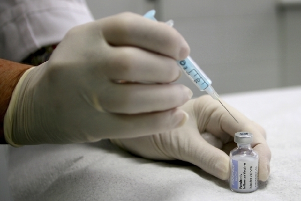 Je očkování jedinou možnou prevencí proti meningokokovi?