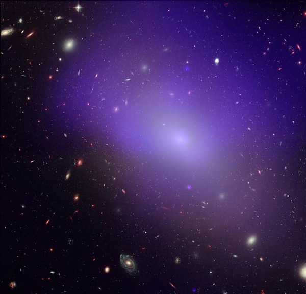 Eliptická galaxie NGC 1132. Obrázek vznikl kombinací dat z Hubbleova teleskopu a družice Chandra.