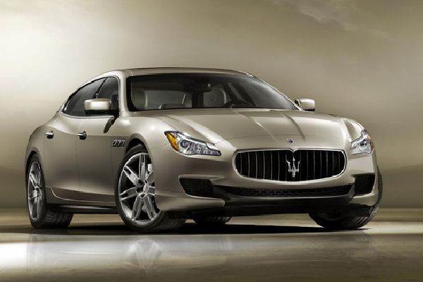 Maserati Quattroporte se českým motoristům líbí.