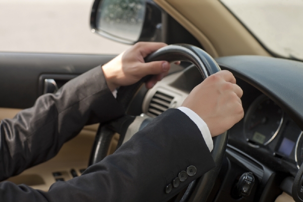 Problémy se závadou volantu, u automobilů značky Nissan, se v Česku týkají téměř 3 tisíce vozů.