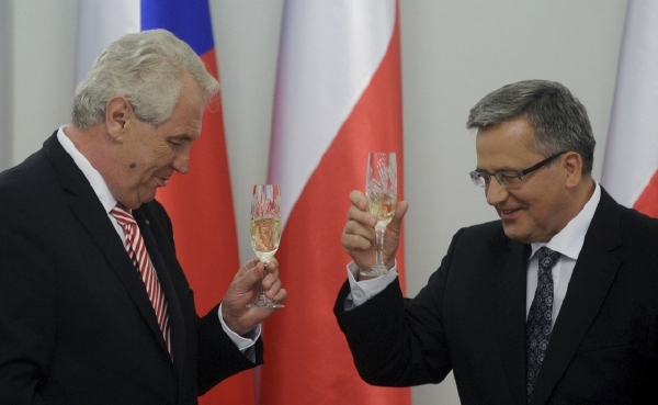 Miloš Zeman během jednání s polským prezidentem Bronislawem Komorowskim.
