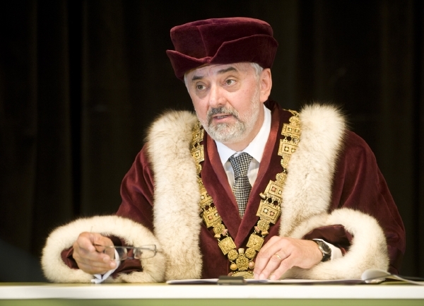 Rektor Jihočeské univerzity Libor Grubhoffer.