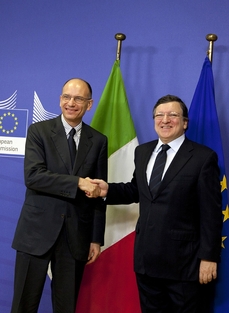 Italský premiér Enrico Letta (vlevo) a předseda Evropské komise José Barroso.