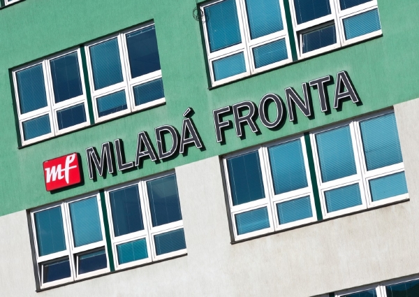 Vydavatelství Mladá fronta plánuje výrazně snížit základní kapitál ze současných 289 milionů korun na dva miliony Kč. 