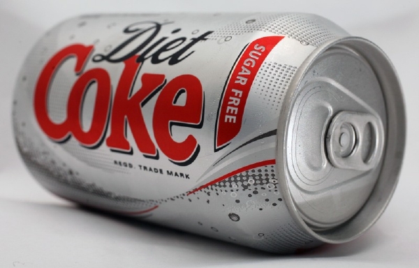 I dietní Coca-Cola je škodlivá pro zuby.