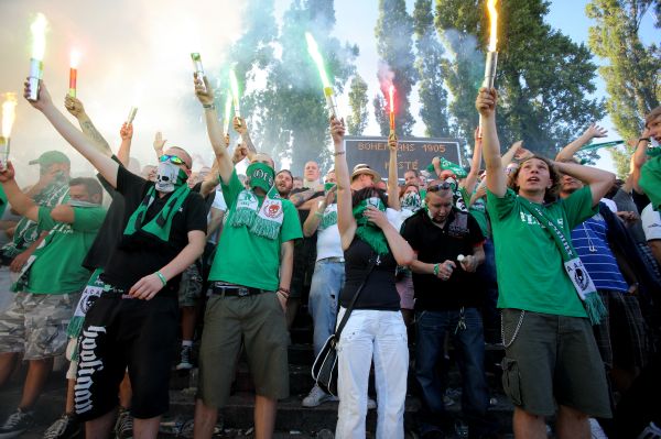 Fanoušci Bohemians 1905 mají velký důvod k oslavám. Fanoušci Bohemians 1905 mají velký důvod k oslavám.