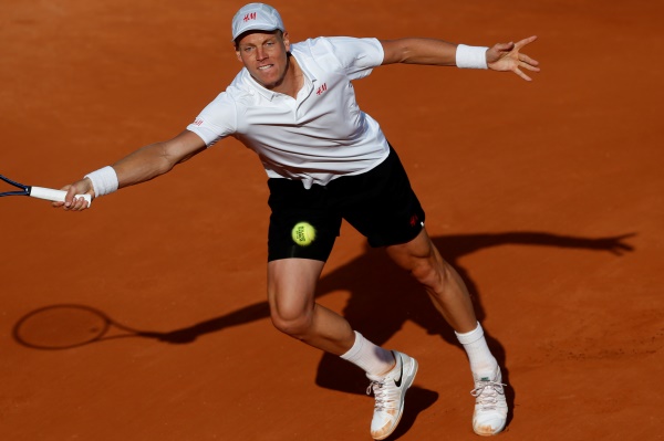 Tenista Tomáš Berdych si nestěžoval po vyřazení v prvním kole grandslamového Roland Garros na los. Tenista Tomáš Berdych si nestěžoval po vyřazení v prvním kole grandslamového Roland Garros na los.