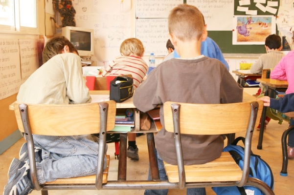 Za pětkami ve škole nemusí stát jen nepozornost. Možná je na vině také jídelníček školáků.