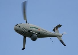 Camcopter S-100 firmy Schiebel.