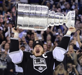Kapitán Los Angeles Kings Dustin Brown.