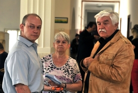 Šebestovi (vlevo) hrozilo až šestnáct let vězení. Soud však přihlédl k tomu, že byl dosud netrestaný.