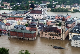 Německý Pasov je pod vodou.