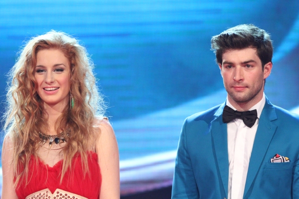 Jednadvacetiletá vítězka SuperStar Sabina Křováková a její finálový soupeř, pětadvacetiletý Štefan Pčelár z Nitry.