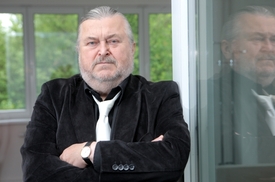 Zábavný pořad Ringo sám vymyslel, sám si vybírá hosty i píše scénáře.