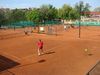 Tenisové kurty ve sportovním areálu Hamr v Záběhlicích. V Praze 10, kam tato část spadá, se v neděli vylil potok Botič. (Foto: Sportovní areál Hamr)