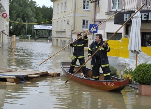 Velká voda v Melku.