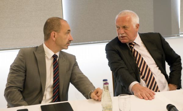 Martin Kuba a Václav Klaus na ideové konferenci ODS.