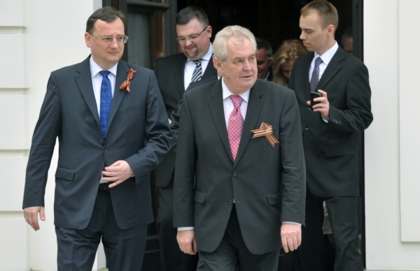 Premiér Petr Nečas a prezident Miloš Zeman.