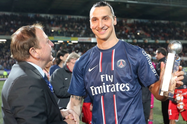 Zlatan Ibrahimovič si v Barceloně nezvykl. Nyní vybojoval titul s PSG.
