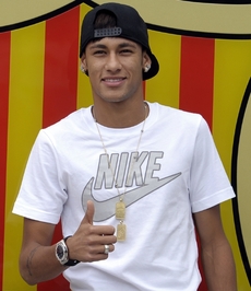 Brazilec Neymar, nejčerstvější klenot Barcelony.