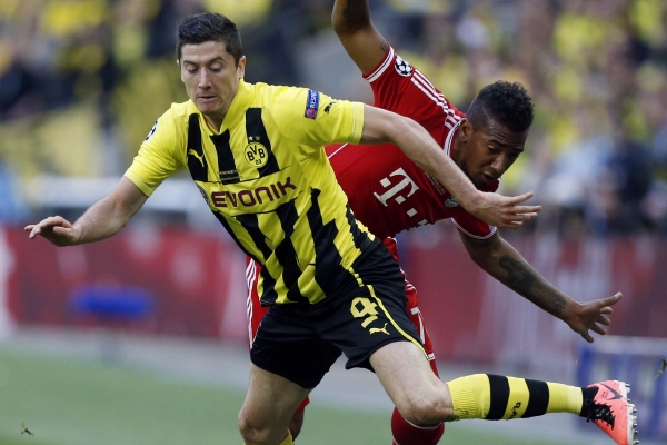 Útočník Robert Lewandowski chce vyměnit dres Dortmundu za trikot Bayernu. Útočník Robert Lewandowski chce vyměnit dres Dortmundu za trikot Bayernu.
