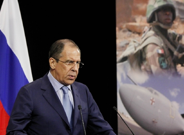 Šéf ruské diplomacie Lavrov. Kreml zůstává při Bašáru Asaovi.
