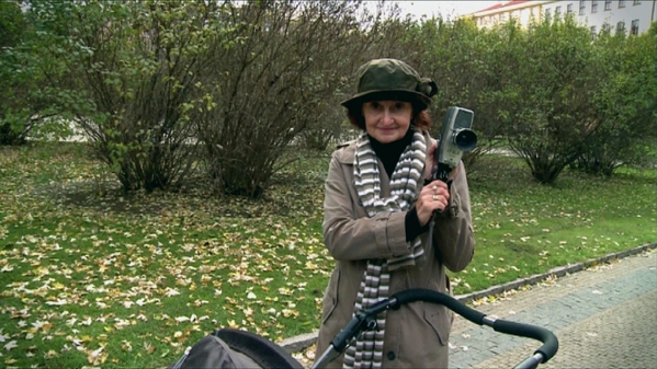 Moderátorkou pořadu je Eva Holubová.