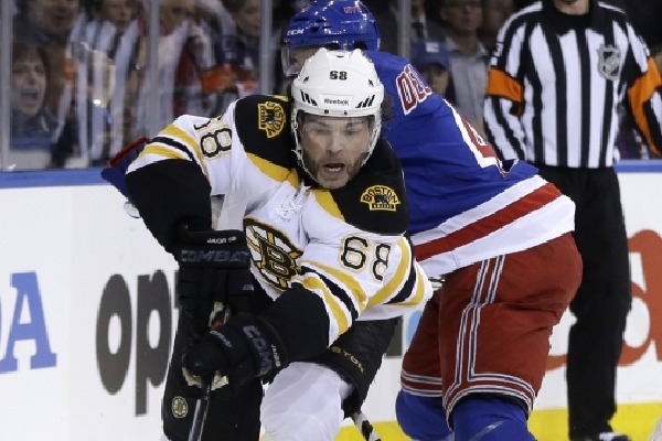 Jágrův Boston dělí od finále play-off NHL jediná výhra. Jágrův Boston dělí od finále play-off NHL jediná výhra.