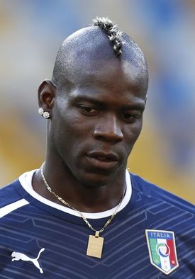 Italský bouřlivák Mario Balotelli.