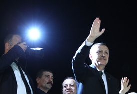 Erdogan proti demonstrantům. A proti sociálním sítím.