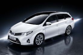 V Británii se rozjela výrobní linka s vozem Toyota Auris TS.