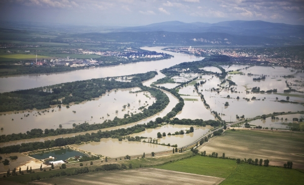 Povodňová vlna na Dunaji.
