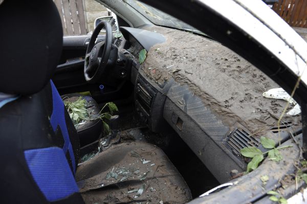 I tohle dokáže voda, která zaplaví automobil.