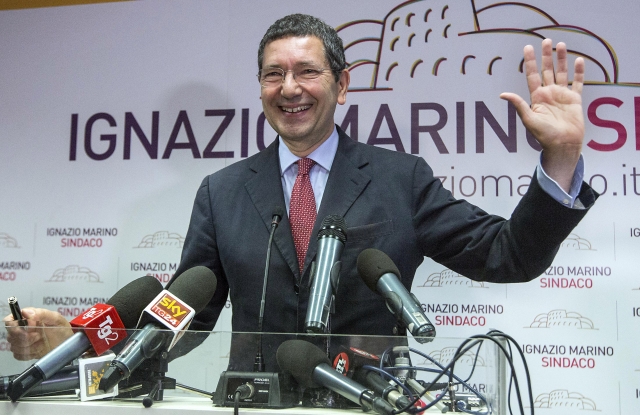 Nový starosta Říma Ignazio Marino. Nový starosta Říma Ignazio Marino.