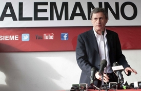 Gianni Alemanno nemá důvod k radosti. Gianni Alemanno nemá důvod k radosti.
